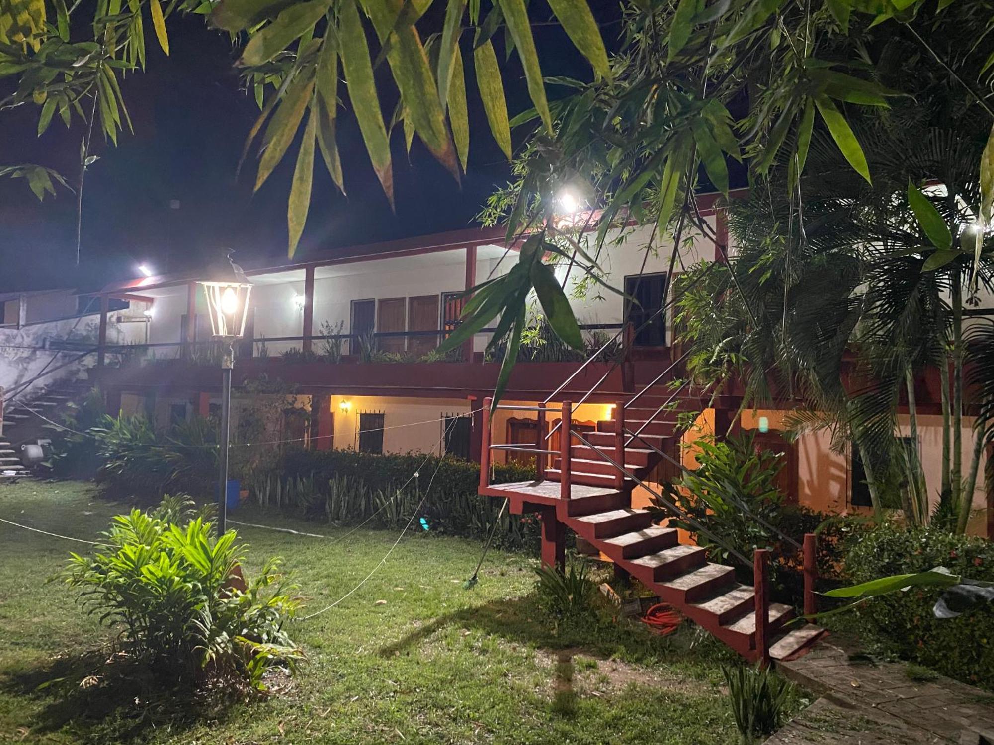 Hotel Posada La Canada Palenque Buitenkant foto
